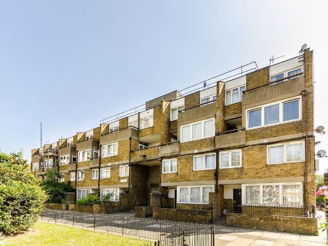 Consort Road, Peckham, London SE15, 3 bed maisonette to rent, £2,300 pcm | PrimeLocation
