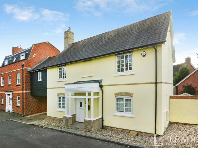 Constable Way, Black Notley. 3 bed detached house to rent £1,695 pcm £391 pw