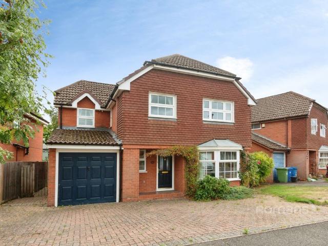 Constable Way, College Town, Sandhurst GU47, 4 bed detached house to rent, £2,250 pcm | PrimeLocation