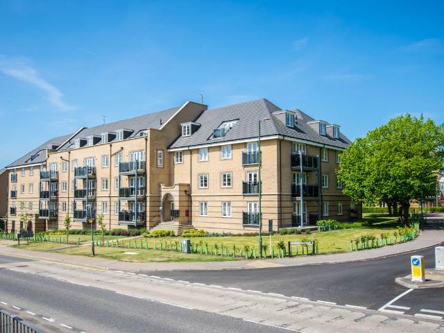 Constables Way, Hertford SG13, 2 bed flat to rent, £1,675 pcm | PrimeLocation
