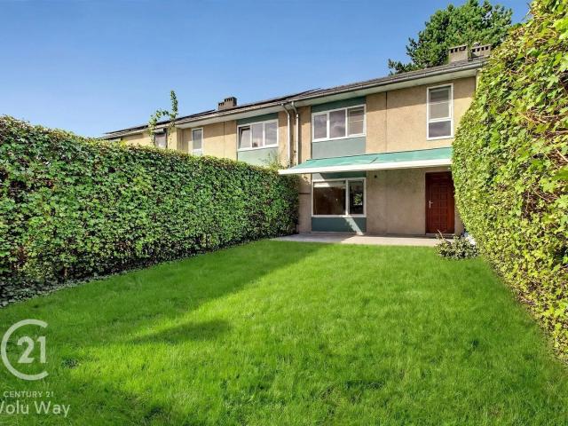 Constellations Neighborhood | Charming House with a Garden