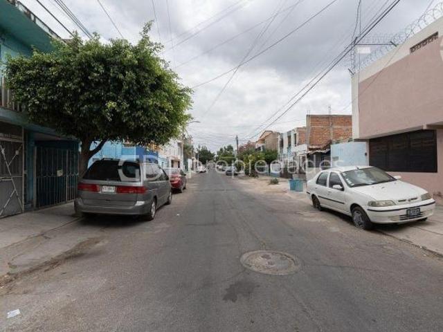 CONSTITUCIÓN CASA RECIÉN REMODELADA EN VENTA