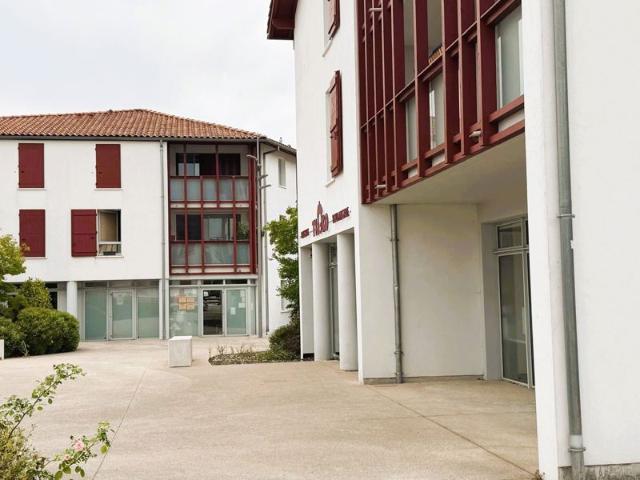Construction neuve d'une maison 100 m² avec terrain à USTARITZ 64 + 20m² abri couvert