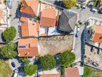 Dois Lotes terrenos individuais vendidos em conjunto