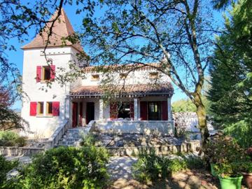 Construite en 1978 sur un terrain de 2600 m2, notre agence v