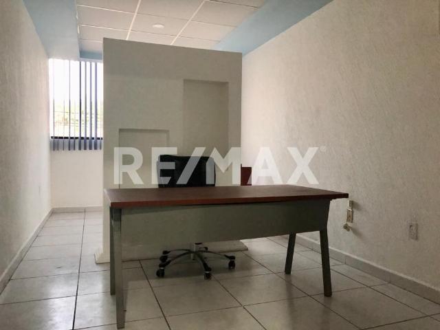 CONSULTORIO EN RENTA