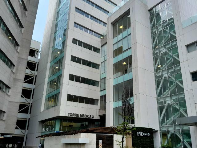 CONSULTORIO EN RENTA EN TEC 100