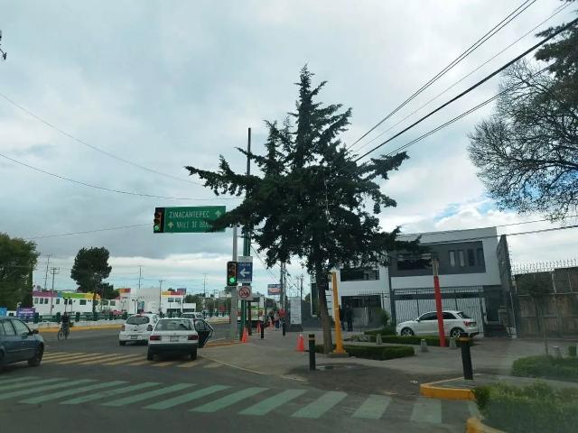 CONSULTORIO EN RENTA EN TOLUCA, SOBRE COLON