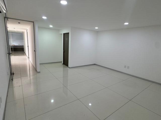 Consultorio en Renta en Providencia a una cuadra de hospital San Javier