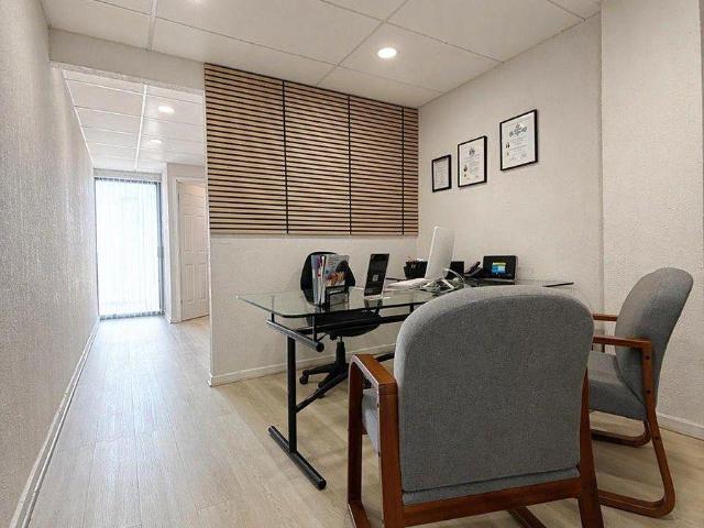 Consultorio M?dico en renta cerca de Galer?as Metepec, tiempo compartido