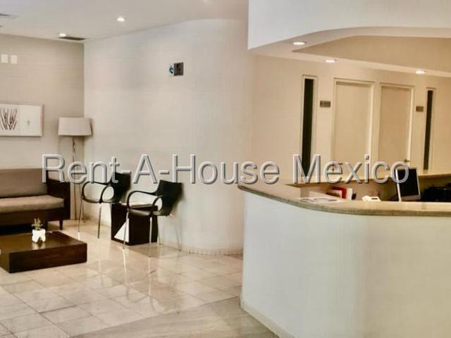 Consultorio M?dico en Renta en Av Lomas Verdes, Naucalpan de Juarez RU 25 1583