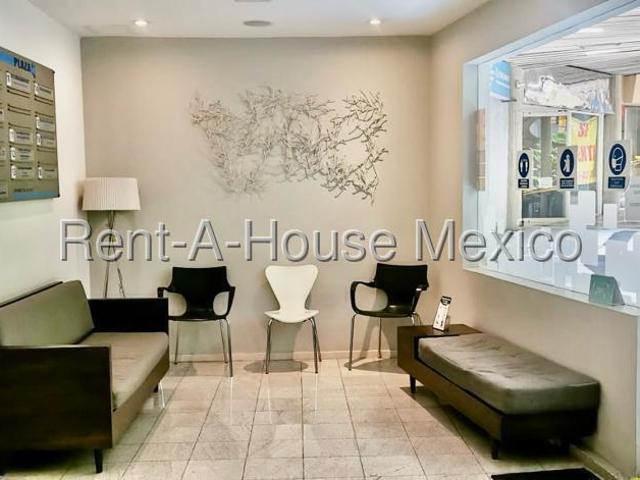 Consultorio M?dico en Renta en Av Lomas Verdes, Naucalpan de Juarez RU 25 1584