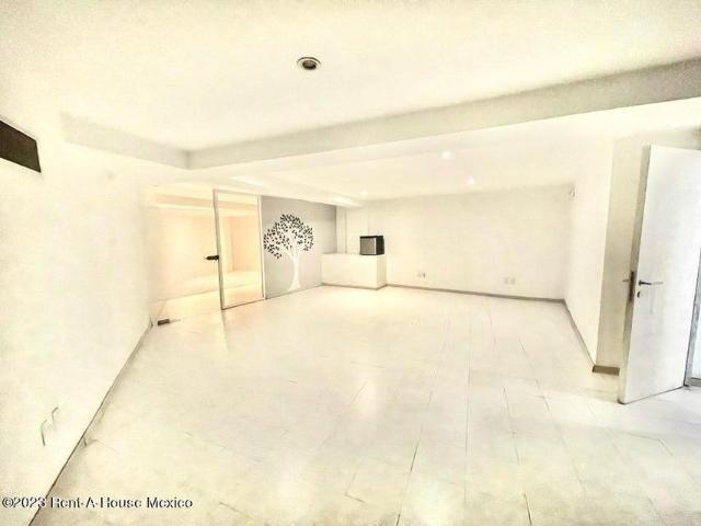 Consultorio M?dico en Renta en Av Lomas Verdes, Naucalpan de Juarez RU 25 1584
