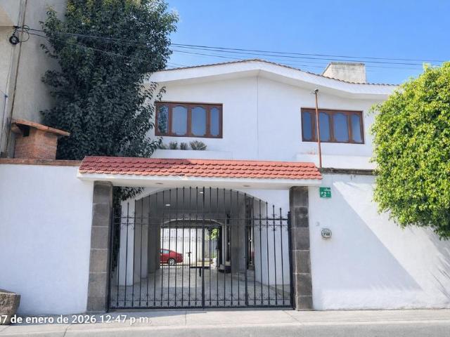 CONSULTORIOS EN RENTA ZONA NORTE LEON GTO FRENTE A COSTCO CERRO GORDO