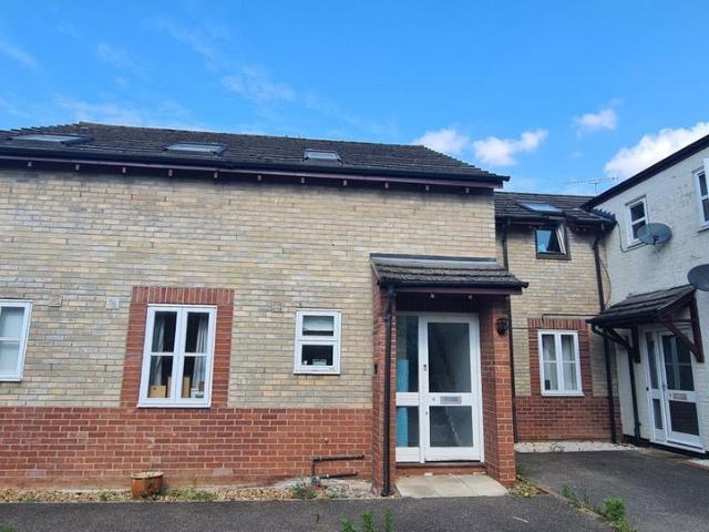Cootes Court, Fen Drayton, Cambridgeshire CB24, 2 bed flat to rent, £995 pcm | PrimeLocation
