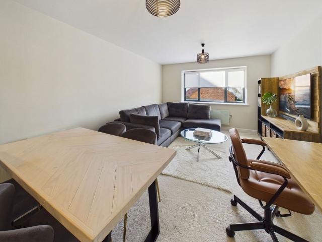 Cooden Sea Road, Bexhill On Sea TN39, 1 bed flat to rent, £950 pcm | PrimeLocation