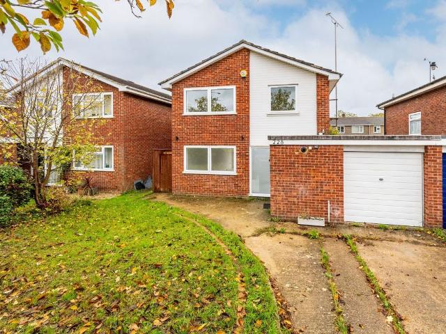 Cookham Road, Maidenhead SL6, 3 bed detached house to rent, £2,200 pcm | PrimeLocation