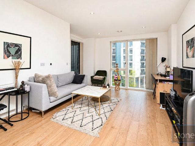Cooks Road, London, E15 1 bed apartment to rent £2,000 pcm £462 pw
