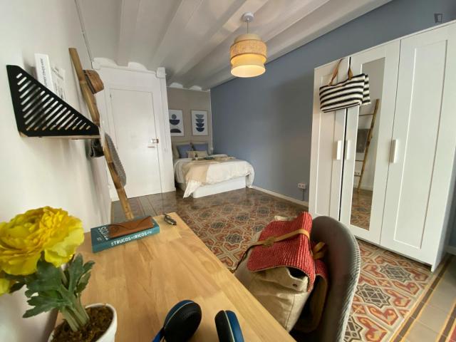 Cool double bedroom in El Raval