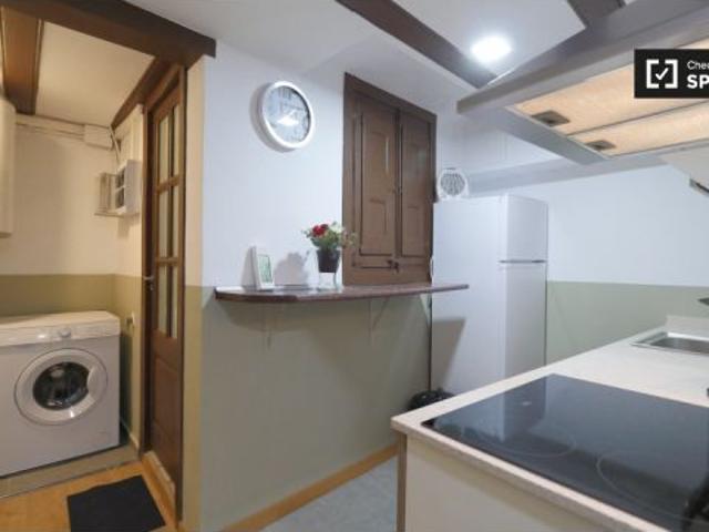 Cool room en alquiler en apartamento de 4 dormitorios, El Raval