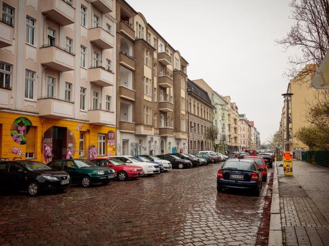 Cool Studio Apartment in Berlin Prenzlauer Berg, Berlin Amsterdam Apartments for Rent
