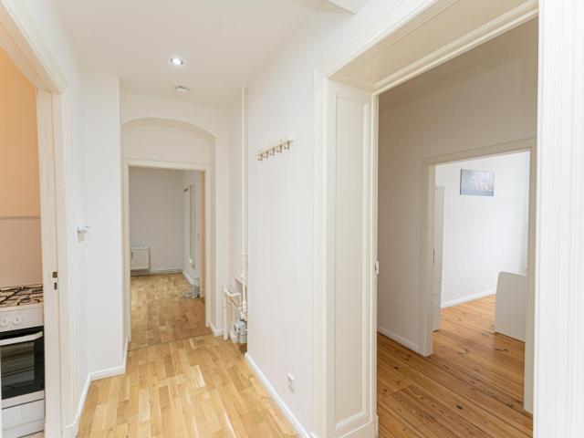 Cool single bedroom in a 4 bedroom apartment near Berlin Ostkreuz Station