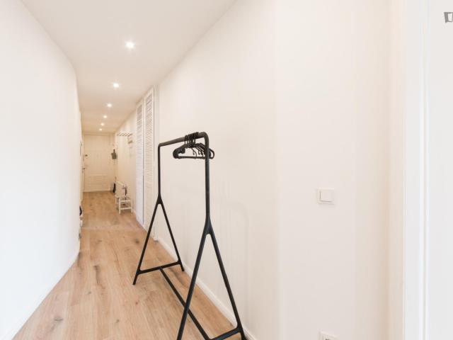Cool single bedroom in a 5 bedroom apartment near Prenzlauer Allee/Ostseestr. Berlin tram stop