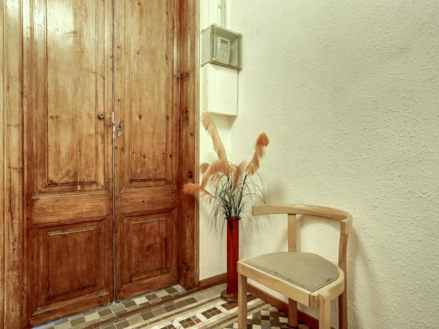 Cool twin ensuite bedroom with a kitchen, in El Barri Gòtic