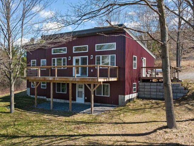 Cool Wine Dr, Saint Johnsbury, Home For Sale
