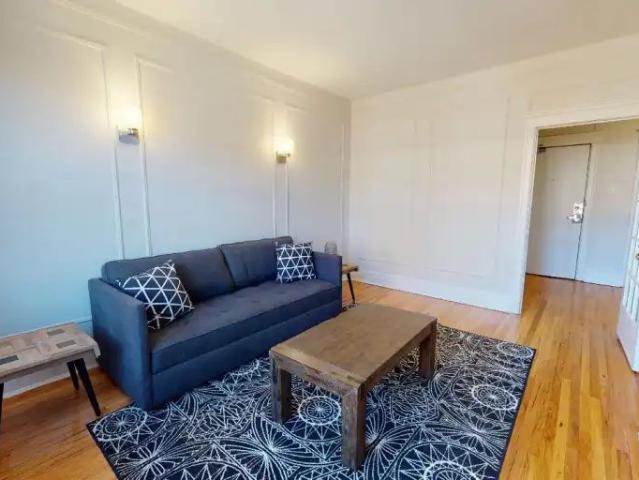 Coolbrook & Cote Saint Luc | 4454 Coolbrook, Montreal · 2 ch