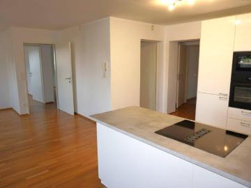 Coole und Gepflegte 4 Zi. Dachgeschosswohnung im Herzen von Thalgau 117 m² Wohnfläche, sehr gute Aufteilung, Lift, 2 PKW Stellplätze, Kellerabteil
