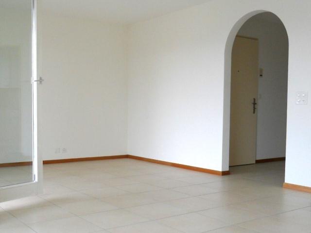 COOLE WOHNUNG renovierte 2.5 Zimmerwohnung