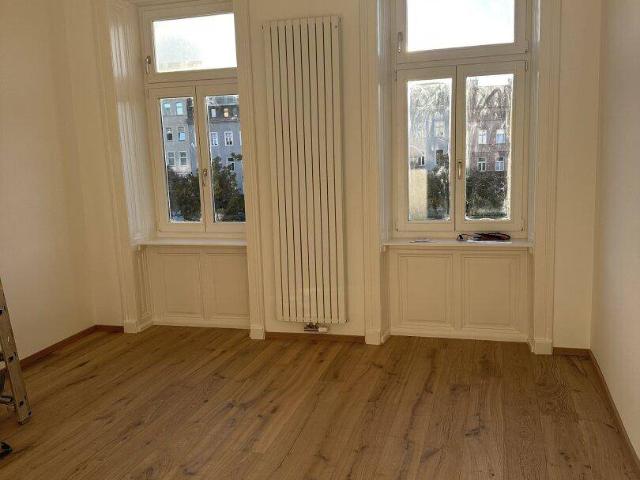 Coole, helle Altbauwohnung NEU Saniert, 2 Min. zu Fuß zur U6 ProvisonsFREI