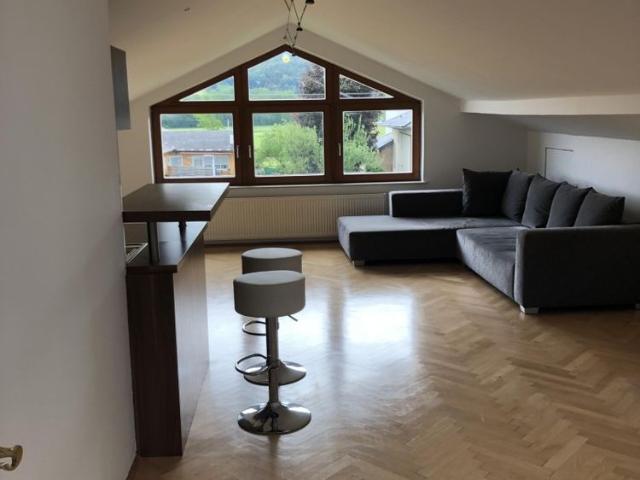 Coole Mansardenwohnung für Singles