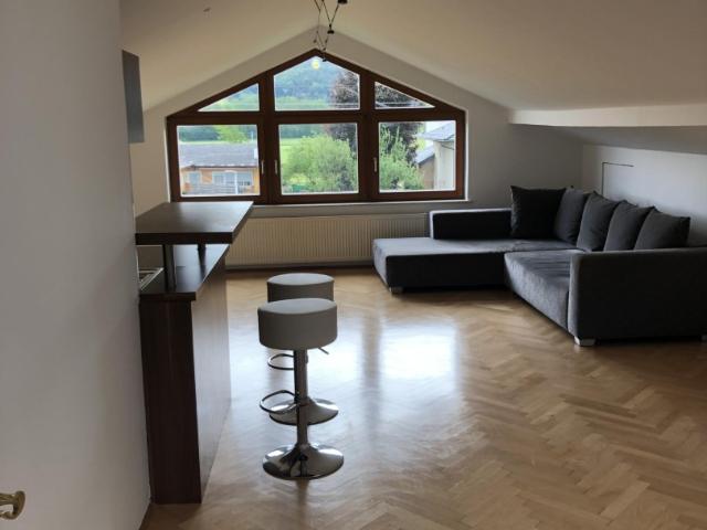 Coole Mansardenwohnung für Singles