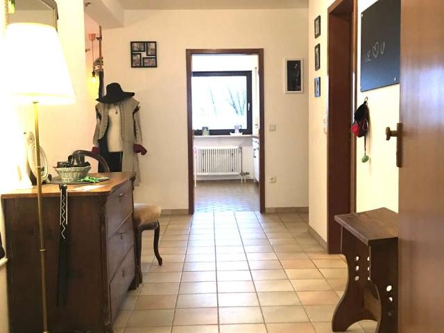COOLE, SUPER GROßZÜGIGE 2 ZI WHG MIT BALKON UND EBK IN ALTDORF b.Nbg