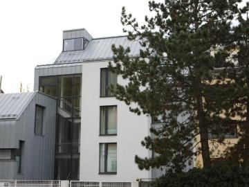 Cooles single Apartment, komplett eingerichtet, Hotelzimmerkomfort, Aircondition, Grünlage, neuwertig