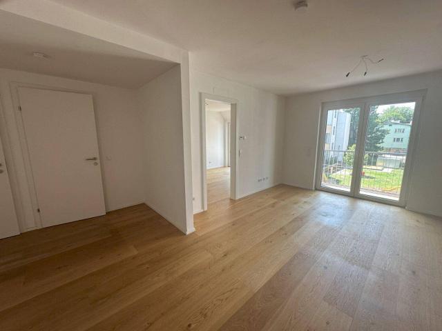 Cooles Top mit westseitiger Terrasse und Loggia Heizung/Kühlung inklusive. Nähe Kirchenplatz Atzgersdorf