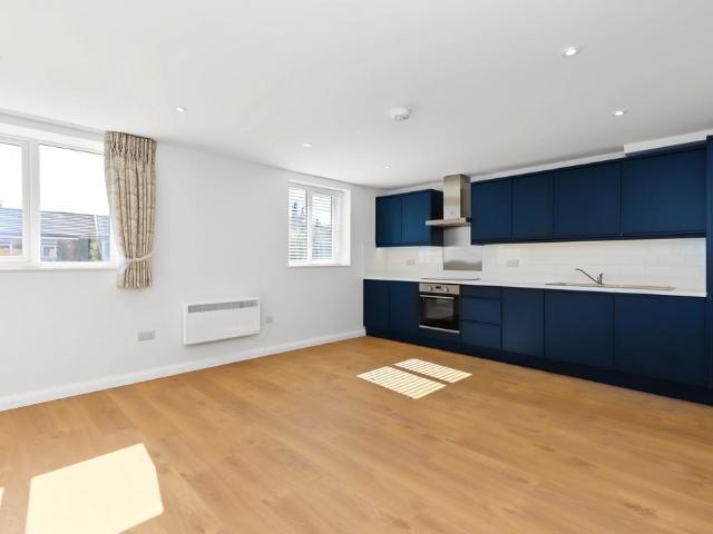 Coolidge Court. Coolidge Close. 1 bed ground floor flat to rent £1,700 pcm £392 pw