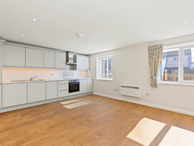 Coolidge Court. Coolidge Close. 1 bed ground floor flat to rent £1,725 pcm £398 pw