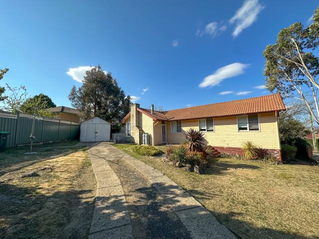 Cooma 3 Koonee Avenue