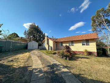 Cooma 3 Koonee Avenue