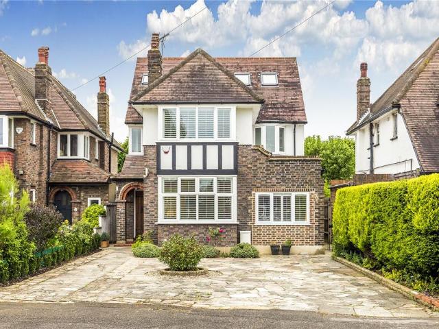 Coombe Gardens, West Wimbledon 4 bed detached house to rent £5,750 pcm £1,327 pw