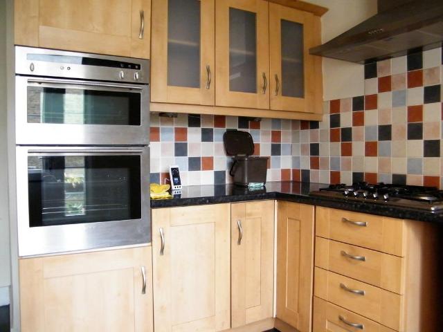 Coombe Lane NORBITON 3 bed flat to rent £2,300 pcm £531 pw