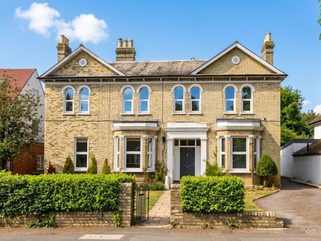 Coombe Lane, Raynes Park SW20, 2 bed flat to rent, £1,995 pcm | PrimeLocation
