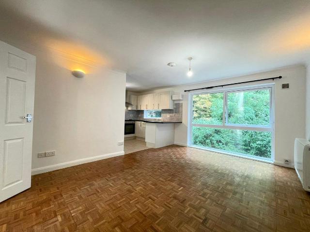 Coombe Road, Croydon, Surrey CR0, 2 bed flat to rent, £1,750 pcm | PrimeLocation