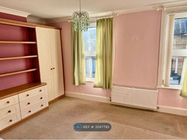 Coombe Road, Gravesend DA12, 2 bed terraced house to rent, £1,500 pcm | PrimeLocation