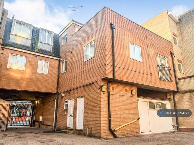 Coombe Road, Kingston Upon Thames, KT2 1 bed flat to rent £1,600 pcm £369 pw