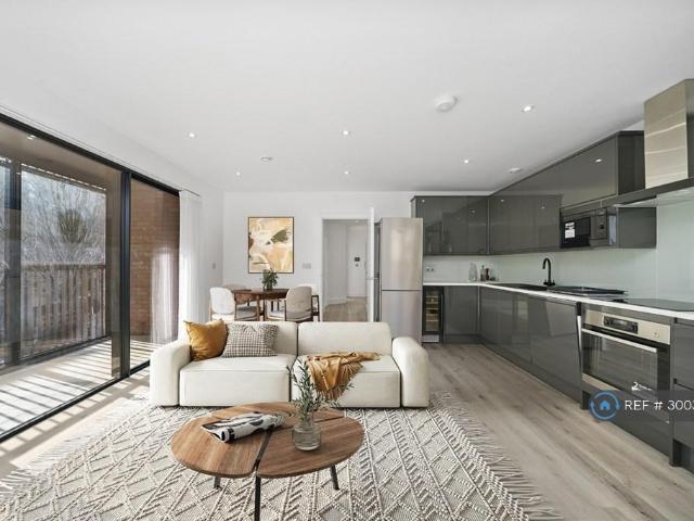 Coomer Place, London, SW6 2 bed flat to rent £3,200 pcm £738 pw