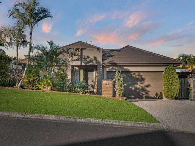 Coomera Springs Charm with Contemporary Touches